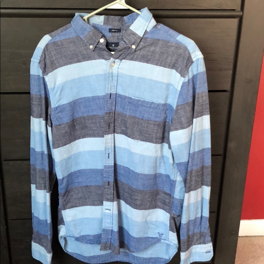 American Eagle Button up shirt